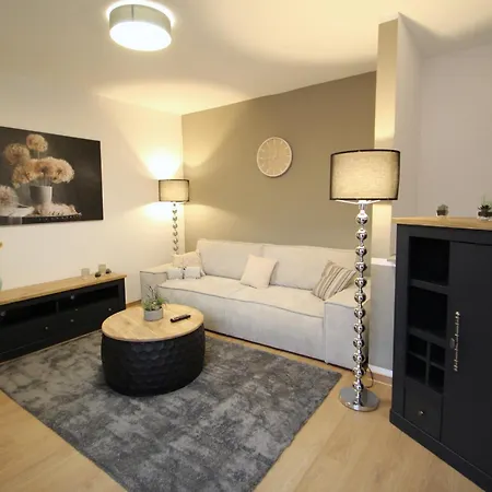 Im Zentrum Von Apartman